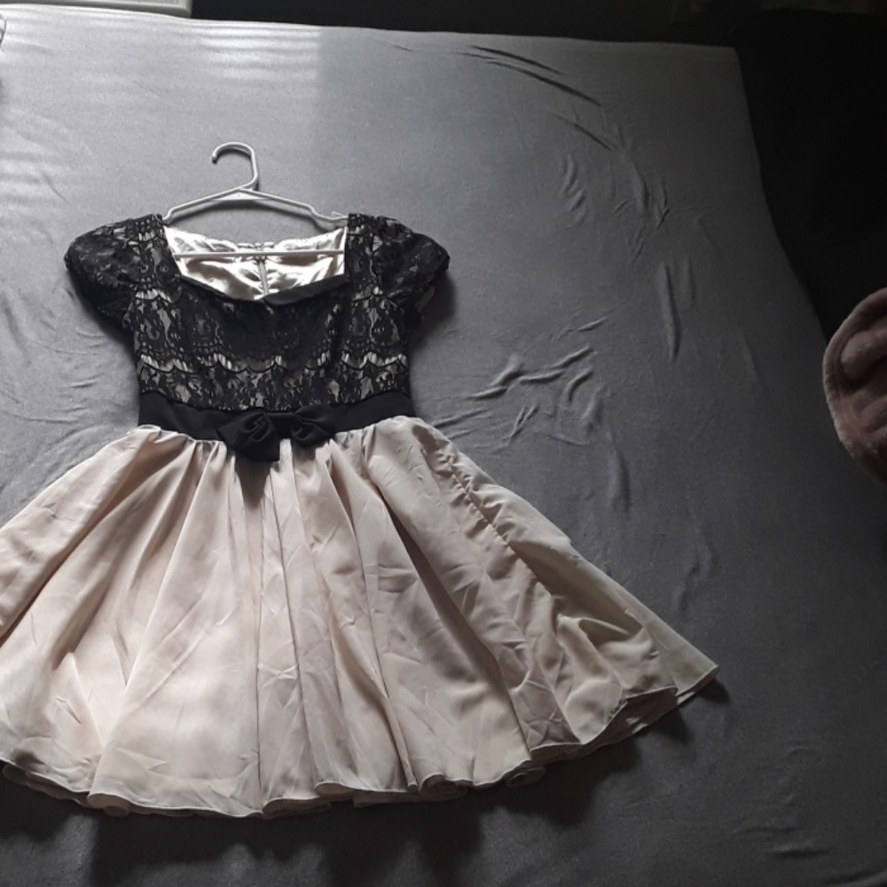 Lace dress